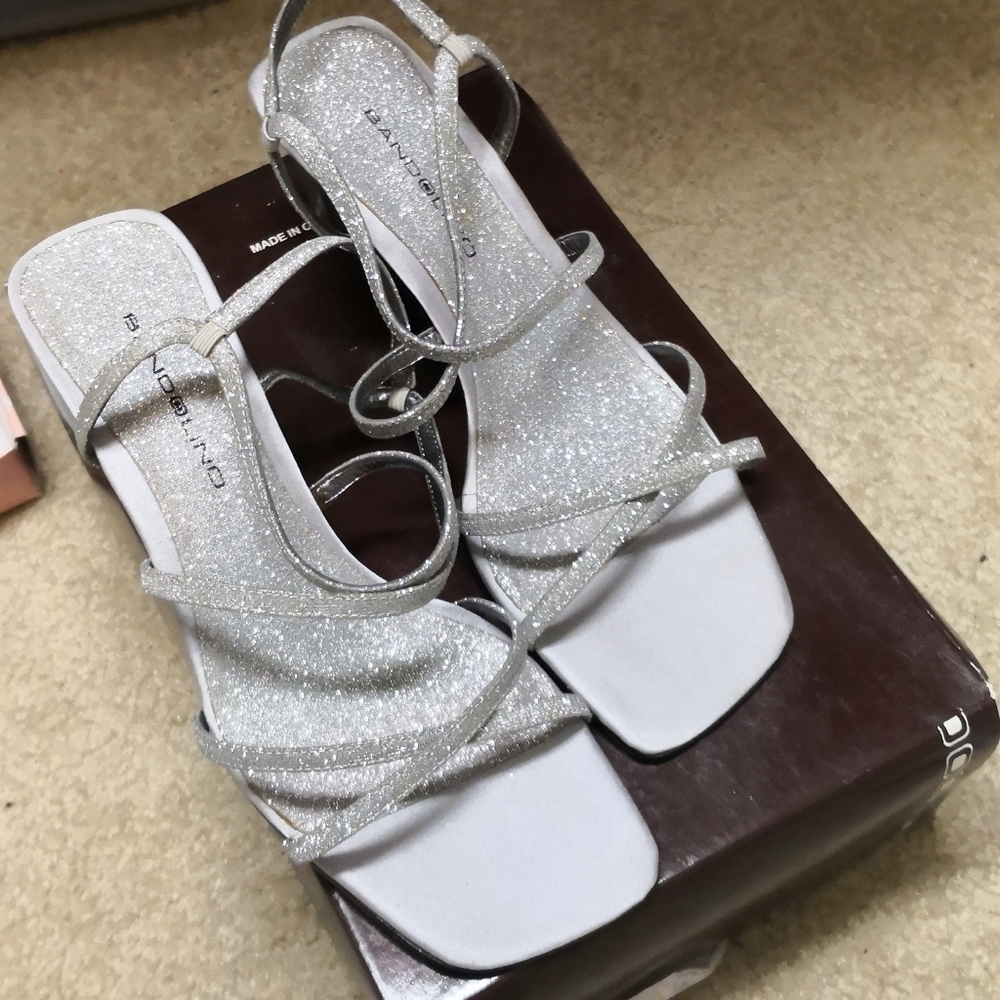 Shoe